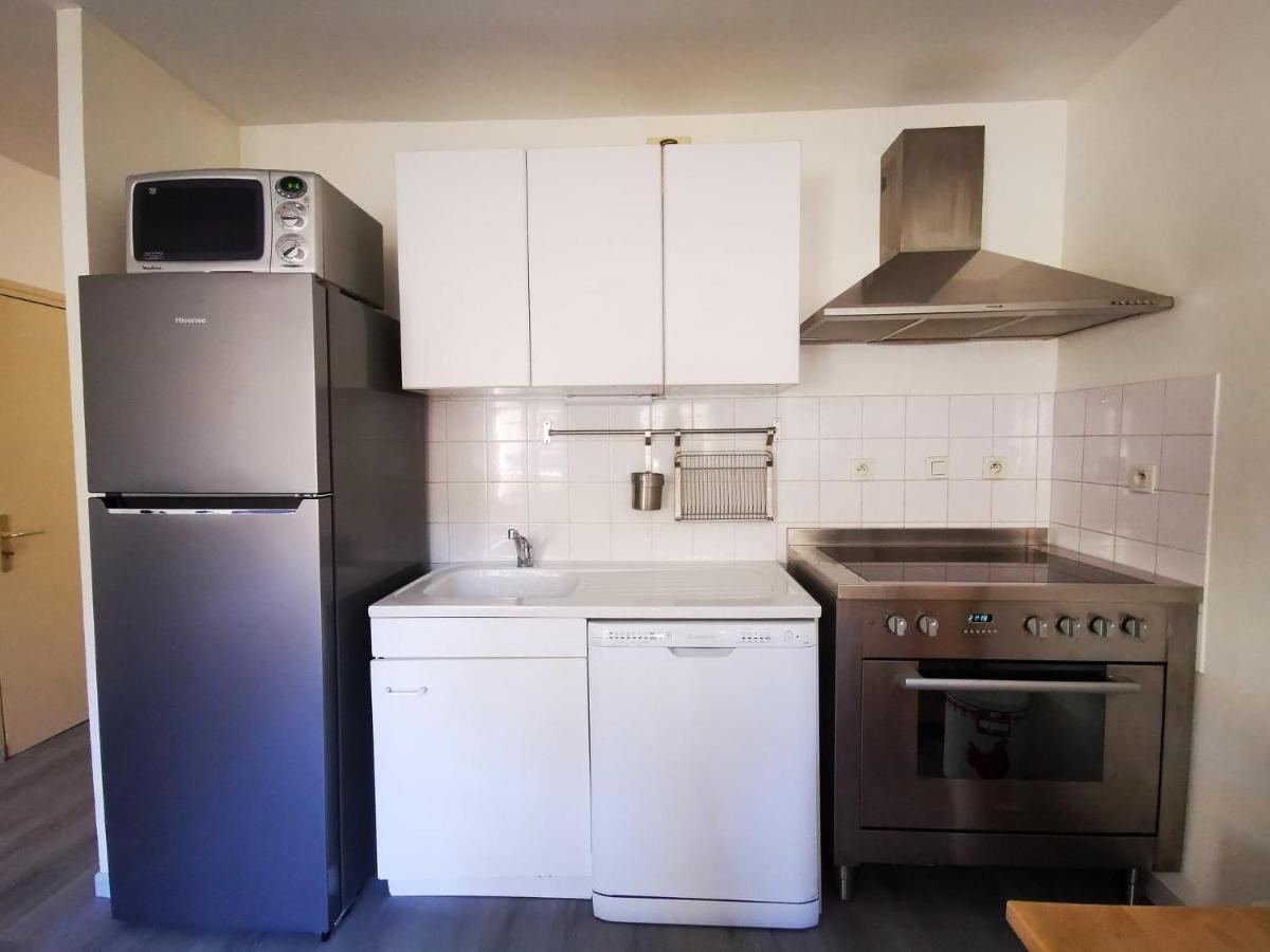 Charmant T2, Proche Gare Apartment เวียน ภายนอก รูปภาพ